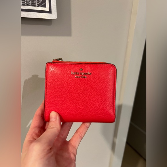 Kate Spade Wallet - Picture 1 of 4